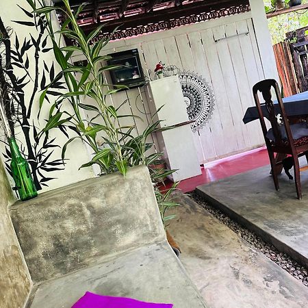 Venora Hiriketiya Bed & Breakfast Dickwella Exterior photo