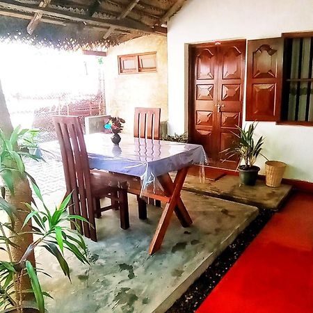 Venora Hiriketiya Bed & Breakfast Dickwella Exterior photo